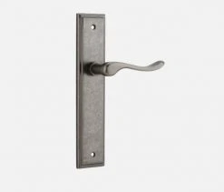 Door Handles & Levers IVER DOOR LEVER STIRLING STEPPED BACKPLATE 39 Door Handles & Levers IVER DOOR LEVER STIRLING STEPPED BACKPLATE