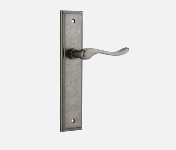 Door Handles & Levers IVER DOOR LEVER STIRLING STEPPED BACKPLATE 16 Door Handles & Levers IVER DOOR LEVER STIRLING STEPPED BACKPLATE