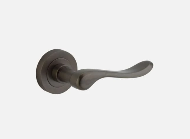 IVER DOOR LEVER STIRLING ROUND ROSE BACKPLATE Door Handles & Levers 1 IVER DOOR LEVER STIRLING ROUND ROSE BACKPLATE Door Handles & Levers