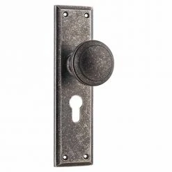 TRADCO MILTON DOOR KNOB ON PLATE 60 TRADCO MILTON DOOR KNOB ON PLATE