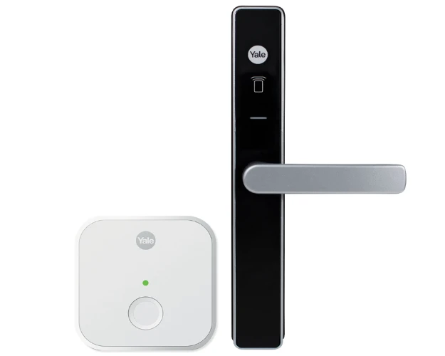 YALE UNITY SCREEN DOOR LOCK WITH CONNECT BRIDGE 1 YALE UNITY SCREEN DOOR LOCK WITH CONNECT BRIDGE